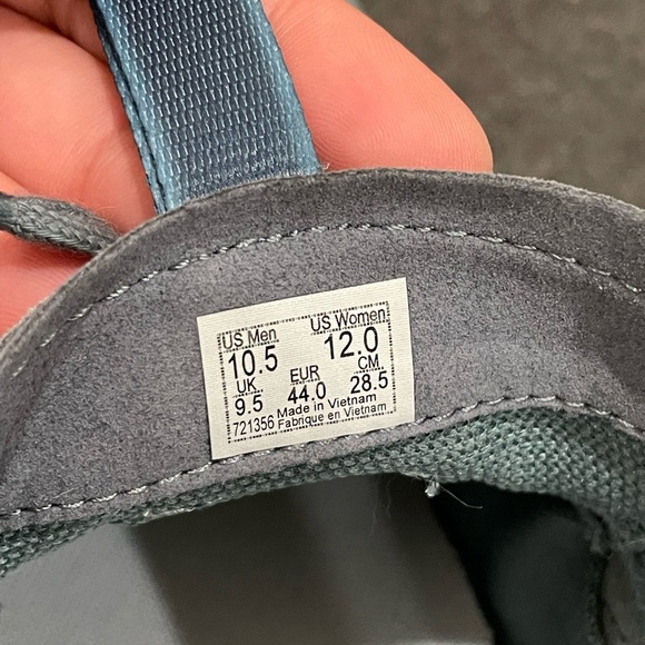 blue suede - Vans MTE UltraRange EXO - W12 / M10.5 - Picture 3 of 3